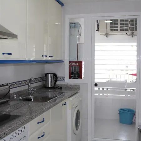 2105-apt 2 Bedrooms, On The Beach, Port View, Pool Apartment Manilva