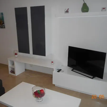 2105-apt 2 Bedrooms, On The Beach, Port View, Pool Apartment