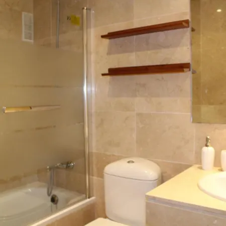 2105-apt 2 Bedrooms, On The Beach, Port View, Pool * Manilva